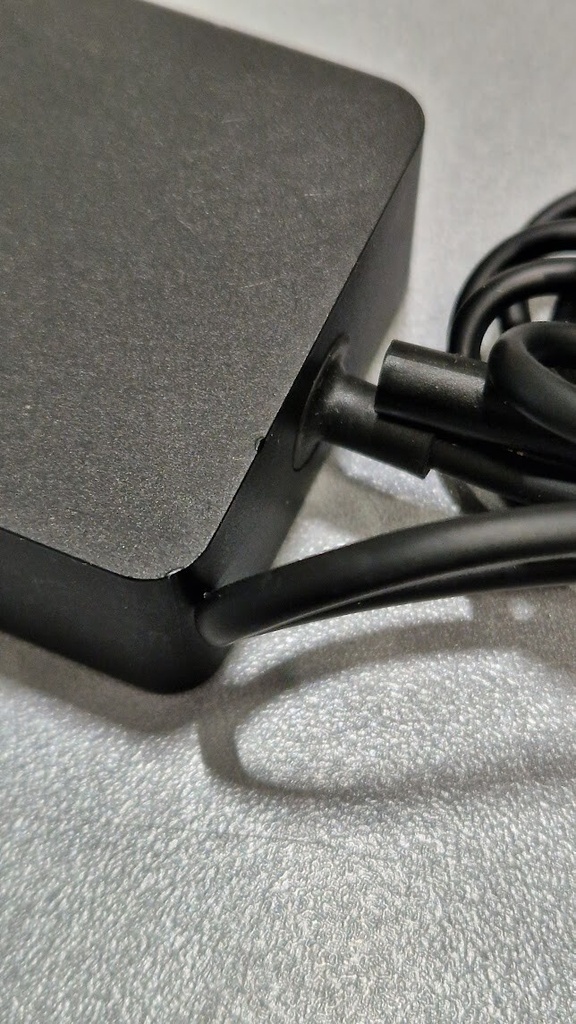 Microsoft 1963 AC Adapter 15.0V 2.6A Used Working Without Power Cord
