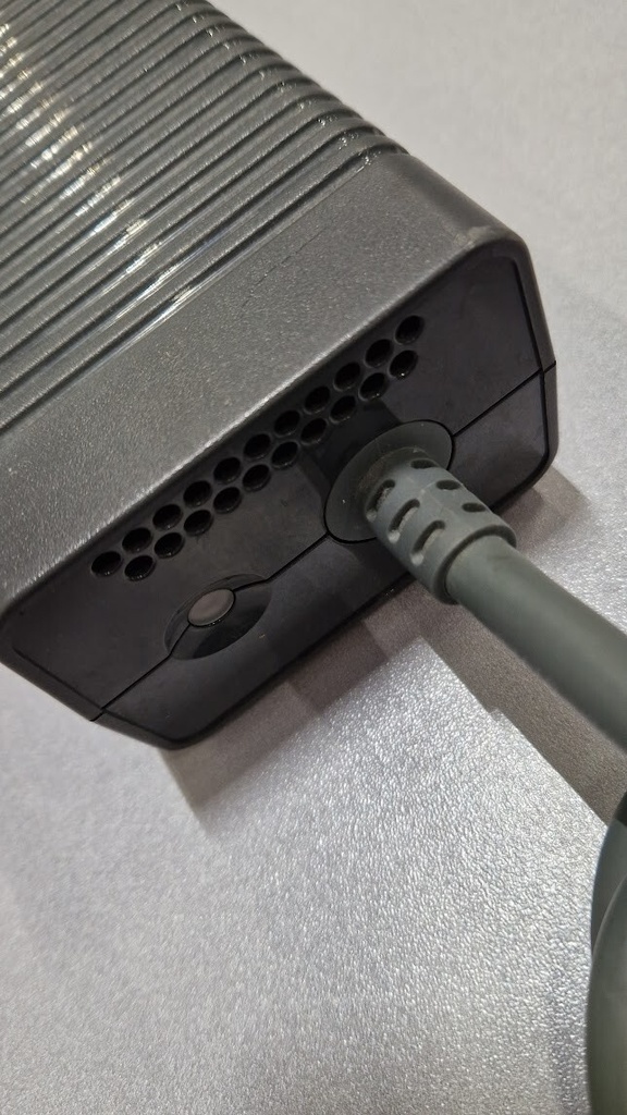 Microsoft HP-AW205EF3P AC Adapter 12V 16.5A Used Working Without Power Cord
