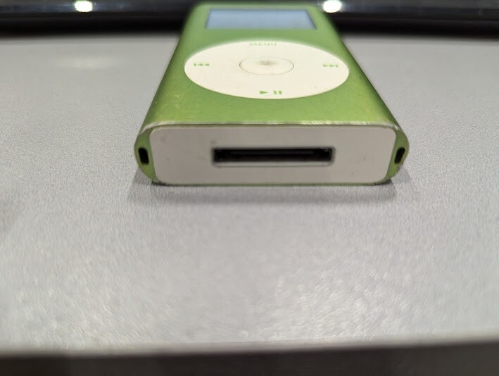 Apple iPod Mini A1051 Green 4GB Portable MP3 Media Video Player Not Working