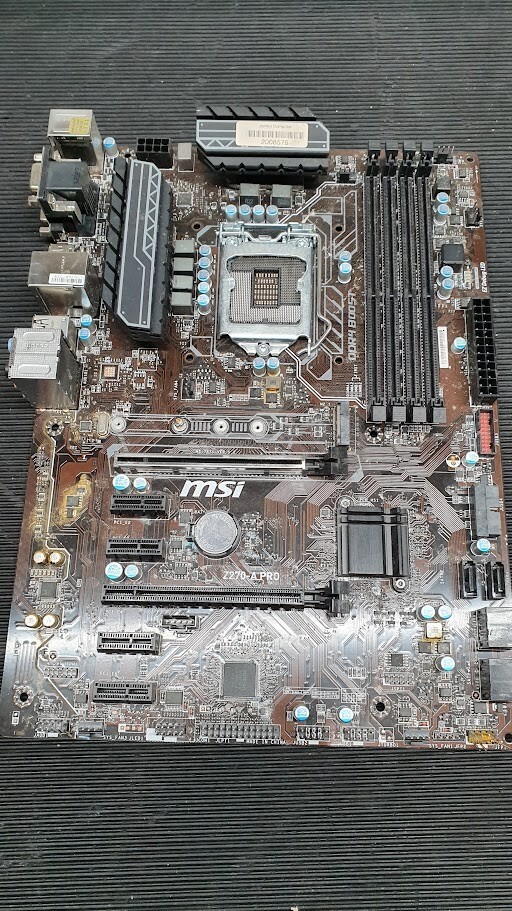 MSI Z270-A PRO Intel Z270 So.1151 Dual Channel DDR4 ATX For Parts
