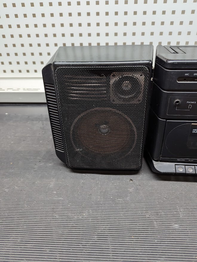 Sanyo MW232LET Stereo Radio Cassette Player  Vintage Dual Cassette Used Working