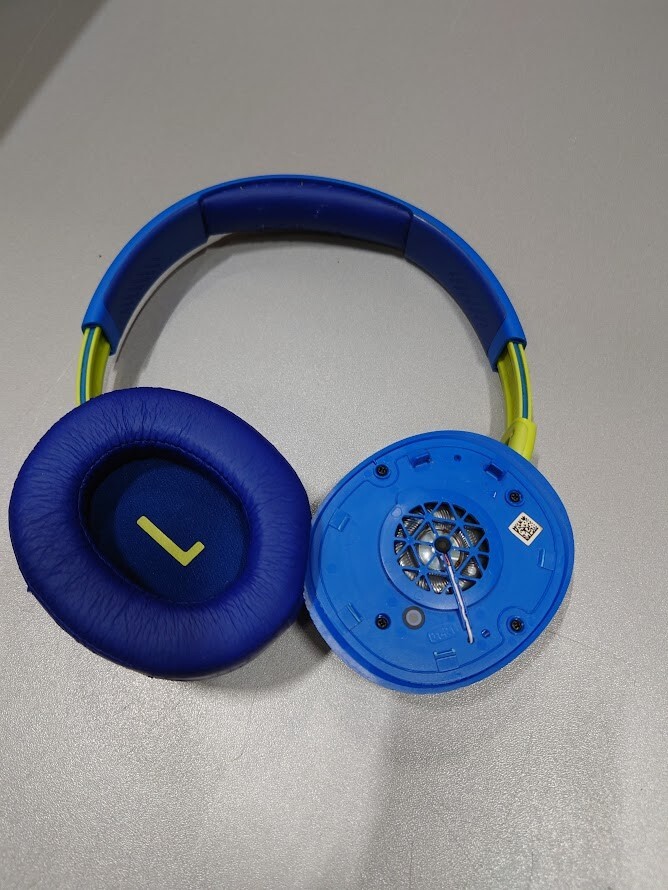 LOT OF 5 JBL Various Models Headsets Not Working For Parts
