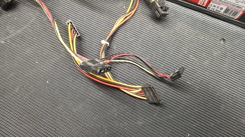 Hantol 800W ATX V2.3 Power Supply Without Power Cord Used Working