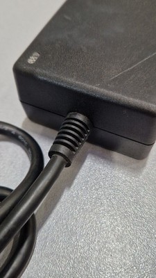 APD DA-30C01 AC Adapter 12V 1.5A Used Working Without Power Cord