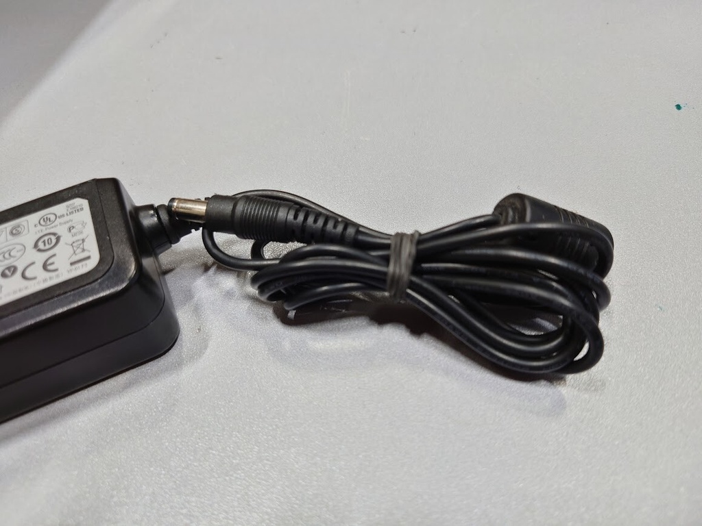 APD DA-40C19 AC Adapter 19V 2.1A Used Working Without Power Cord