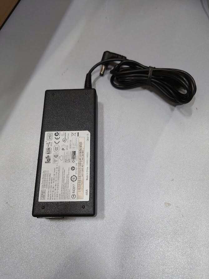 APD NB-90B19 AC Adapter 19V 4.74A Used Working Without Power Cord