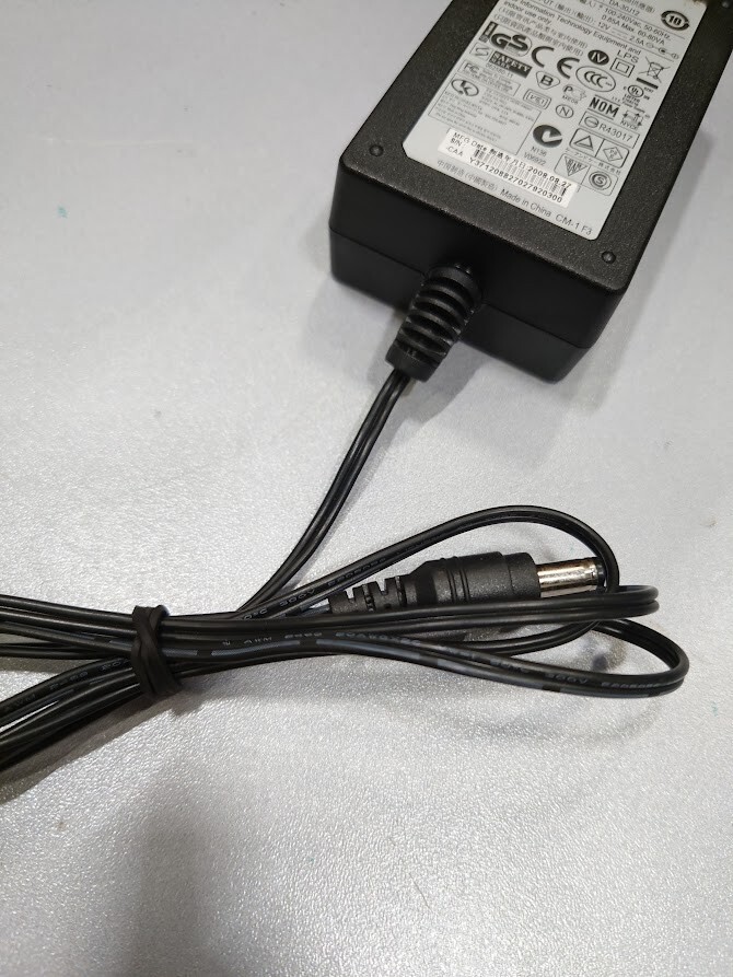 APD DA-30J12 AC Adapter 12V 2.5A Used Working Without Power Cord