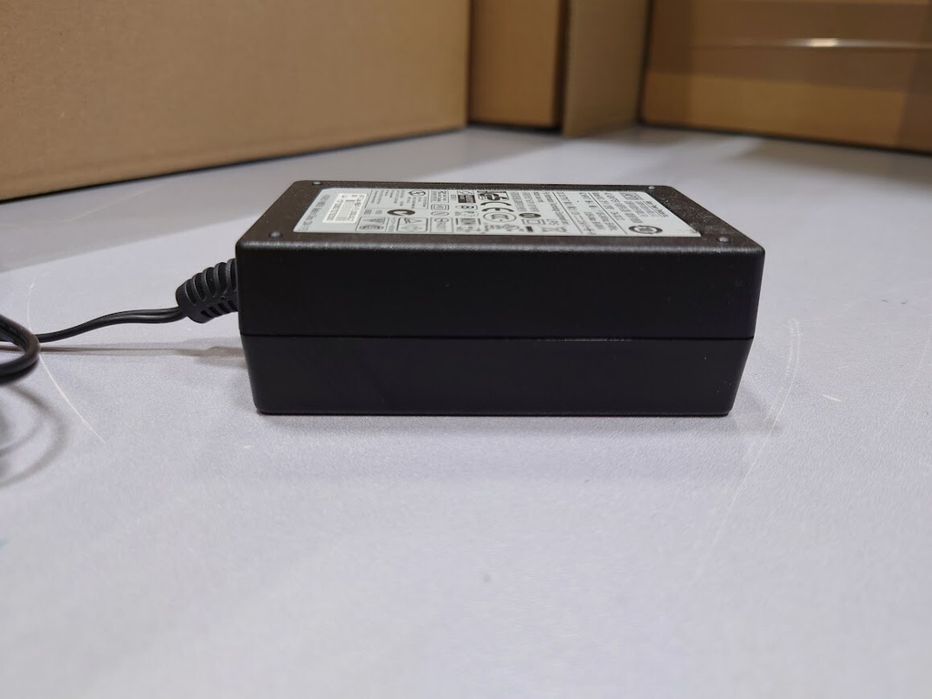 APD DA-30J12 AC Adapter 12V 2.5A Used Working Without Power Cord