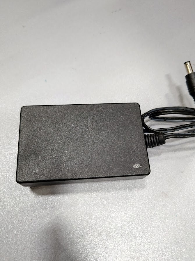 APD DA-30J12 AC Adapter 12V 2.5A Used Working Without Power Cord