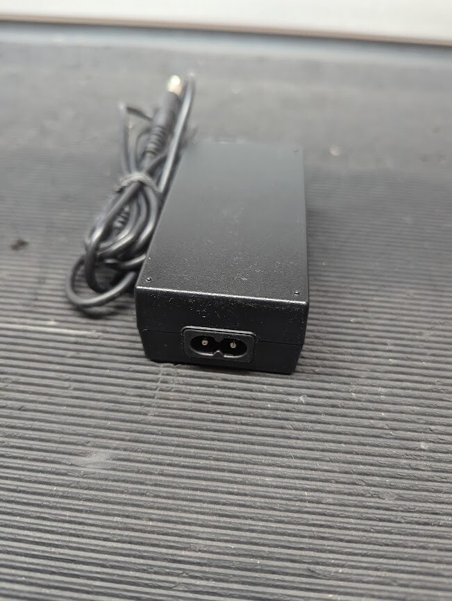 SAMSUNG A3514-FPN  AC Adapter 14.0V 2.5A Used Working Without Power Cord