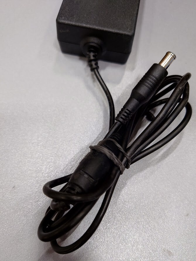 SAMSUNG A3514-ESM AC Adapter 14.0V 2.5A Used Working Without Power Cord