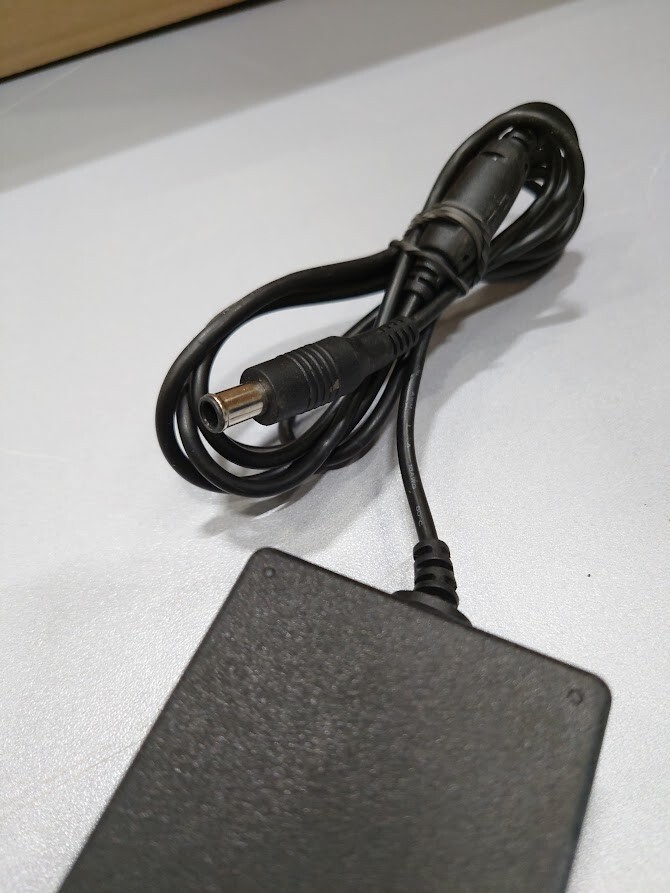 SAMSUNG A3514-ESM AC Adapter 14.0V 2.5A Used Working Without Power Cord