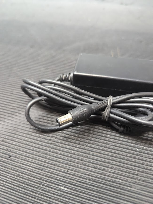 SAMSUNG AD-3014 AC Adapter 14.0V 2.14A Used Working Without Power Cord