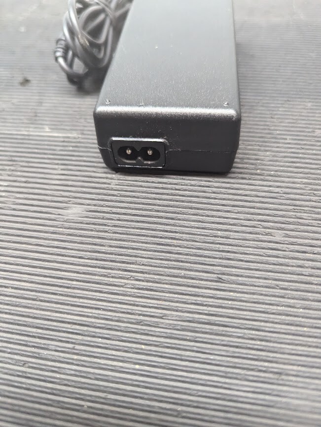 SAMSUNG A5919-FSM AC Adapter 19.0V 3.17A Used Working Without Power Cord