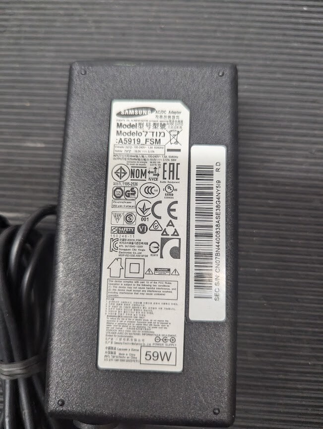 SAMSUNG A5919-FSM AC Adapter 19.0V 3.17A Used Working Without Power Cord