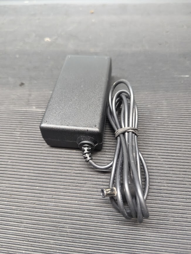 SAMSUNG A5919-FSM AC Adapter 19.0V 3.17A Used Working Without Power Cord