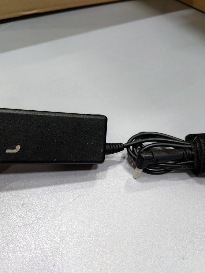 FSP Group INC FSP040-RAC AC Adapter 19V 2.1A Used Working Without Power Cord