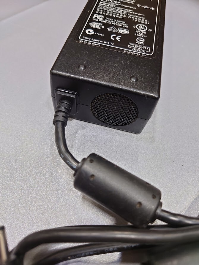 FSP Group INC FSP120-1ADE11 AC Adapter 19V 6.32A Used Working Without Power Cord