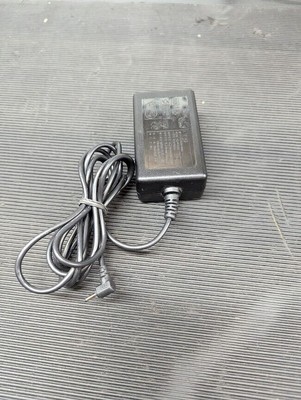 DELTA TADP-8NB A AC Adapter 3300mV 2500mA Used Working Without Power Cord