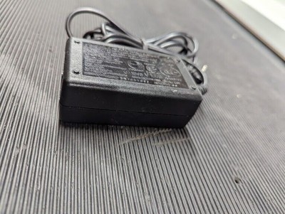 DELTA TADP-8NB A AC Adapter 3300mV 2500mA Used Working Without Power Cord