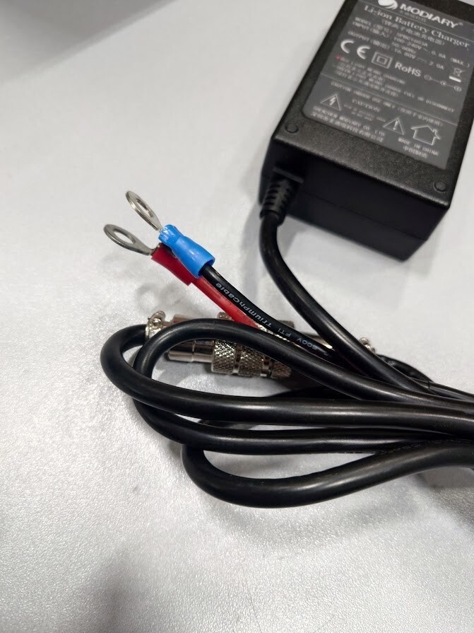 Mondiary SPBC1603A Li-ion Battery Charger 16.8V 2A Working Without Power Cord