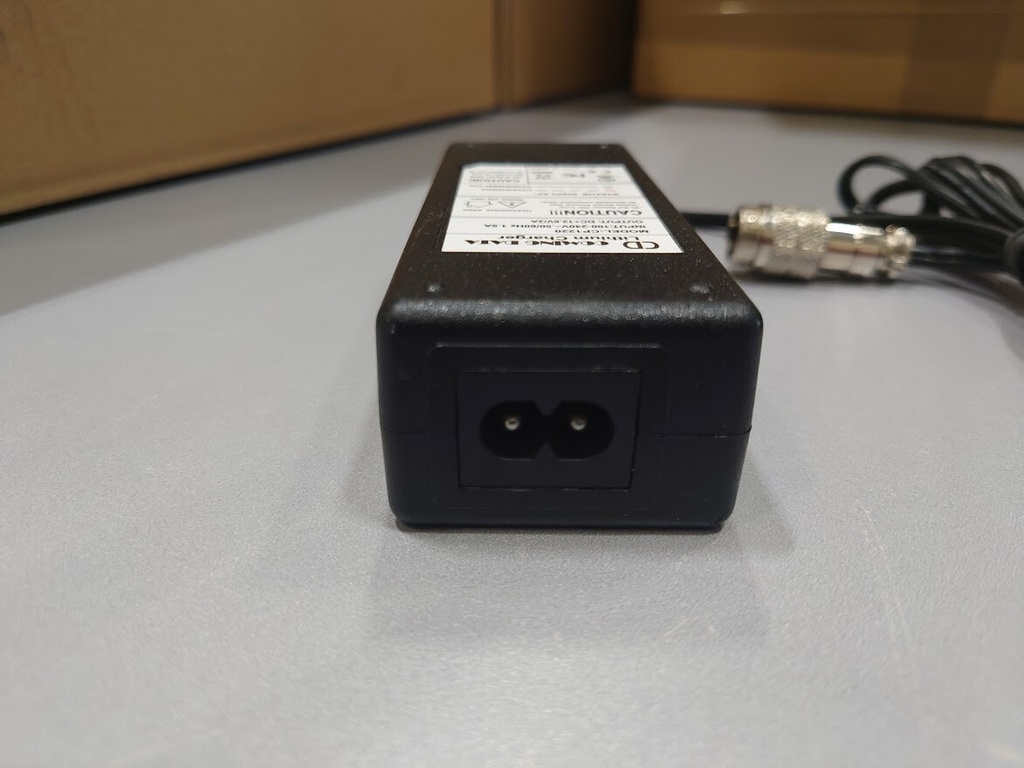 CD Coming Data CP1220 Lithium Charger 12.6V 2A Used Working Without Power Cord