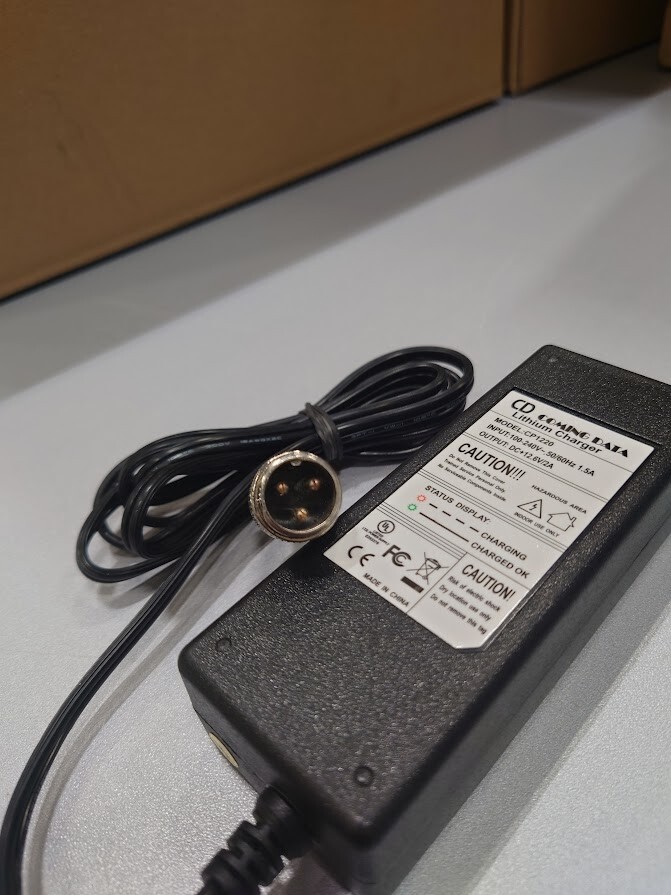 CD Coming Data CP1220 Lithium Charger 12.6V 2A Used Working Without Power Cord
