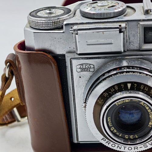 Vintage Zeiss Ikon Camera 527/24 - Untested, Signs of Use