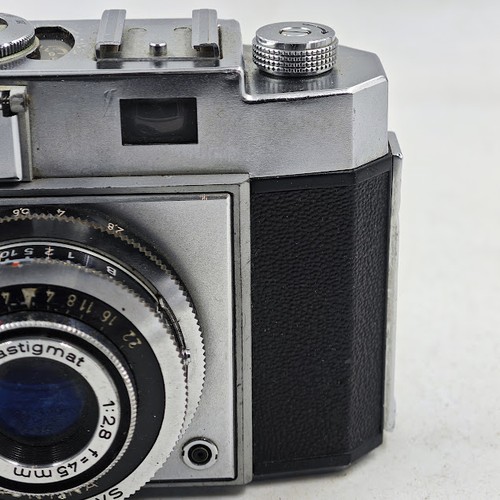 Zeiss Ikon Vintage Camera - Untested, Signs of Use, No Accessories