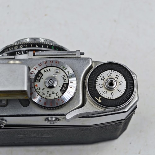 Vintage Zeiss Ikon Camera 527/24 - Untested, Signs of Use