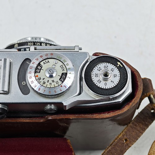 Zeiss Ikon Vintage Camera 527/24 - Untested, With Bag & Strap