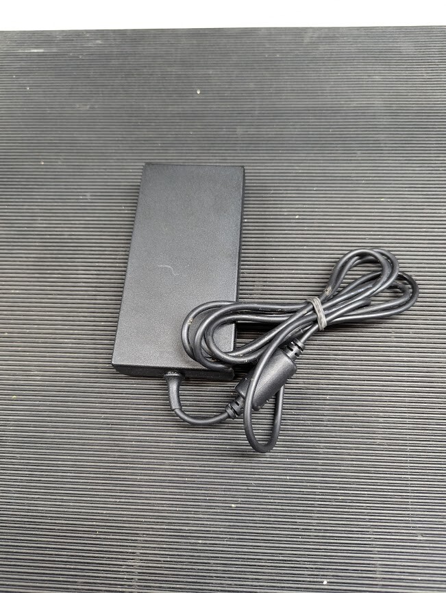 DELTA ADP-120VH D  AC Adapter 20V 6.0A Without Power Cord Black Used