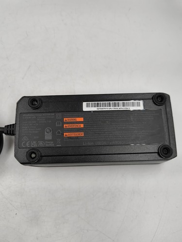 Bosch eBike Battery Charger 36-2 BCS230 36V - Working