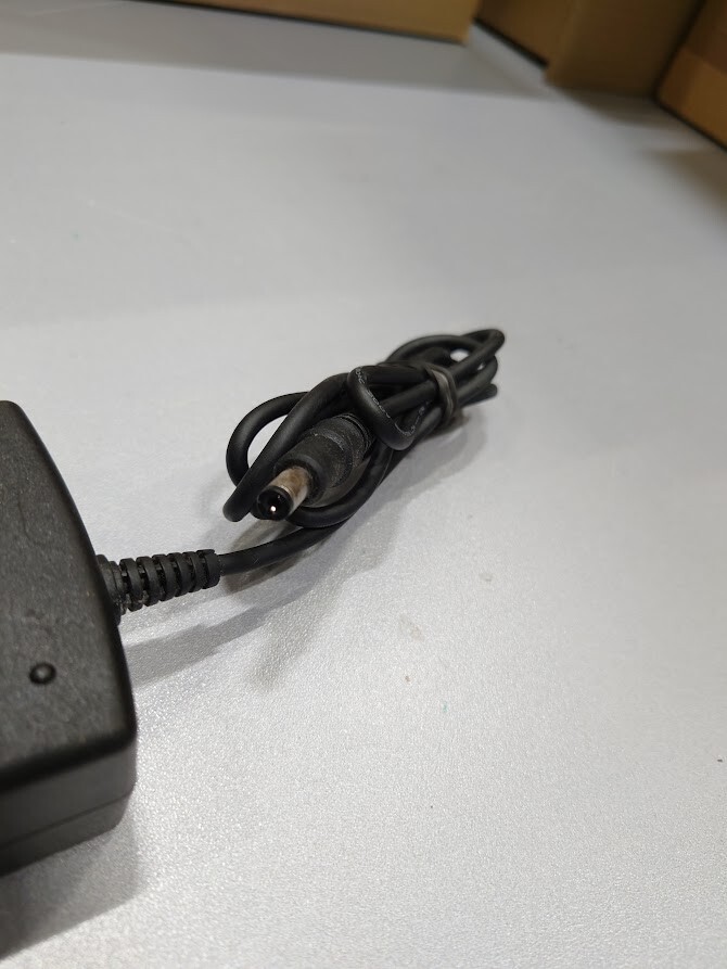 Adattatore AC APD DA-36M12 12V 3A Usato Funzionante Senza Cavo Di Alimentazione