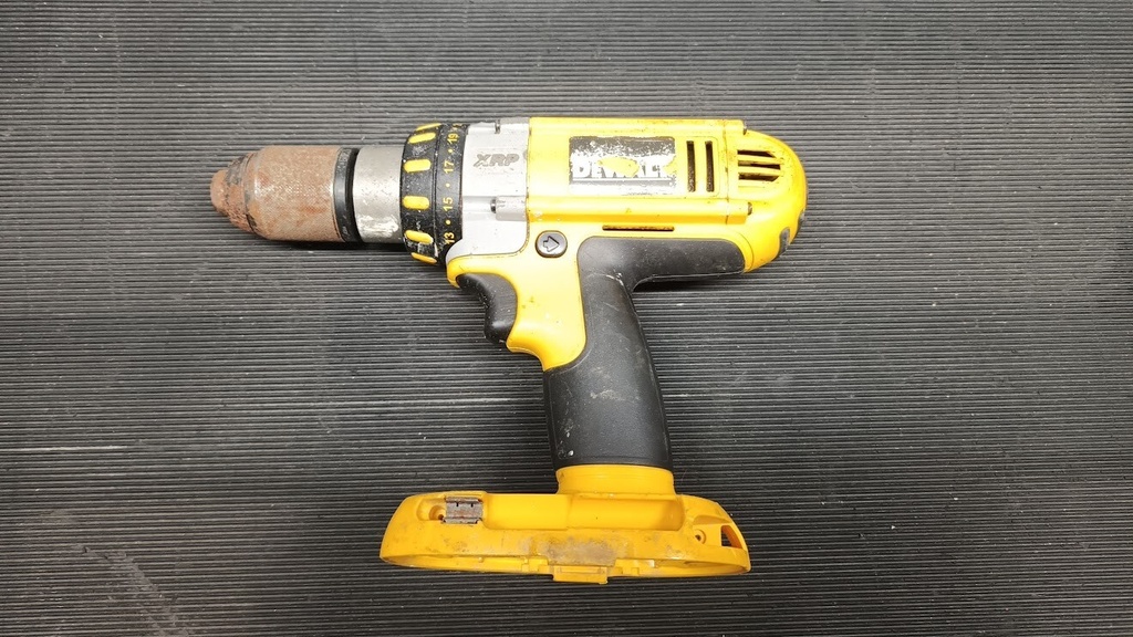 DeWalt DC920 18V Cordless Drill/Driver - Used, Working, Scratches & Marks