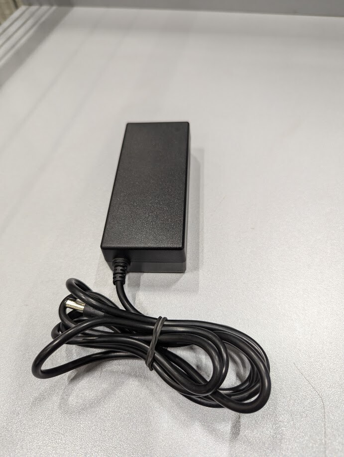 AC Adapter TQ-0508000u  5V 8A Used Working Without Power Cord
