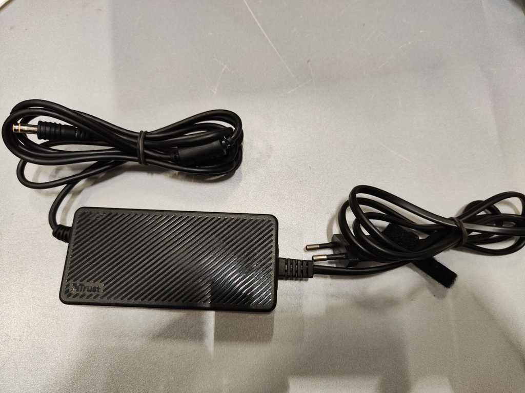 Trust 90W Laptop Charger Model 20194 Adjustable Voltage EU Plug Working