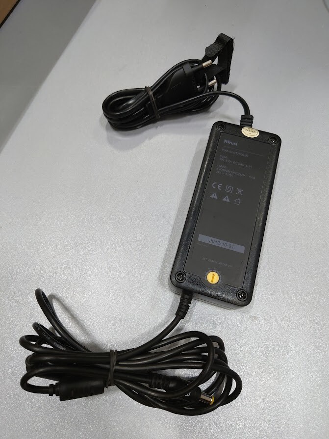 Trust 17566-03 Adapter 24V 3.75A Used Working Without Power Cord